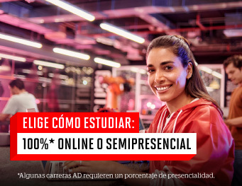 Estudiante de EPE de la UPC en una videoconferencia de trabajo